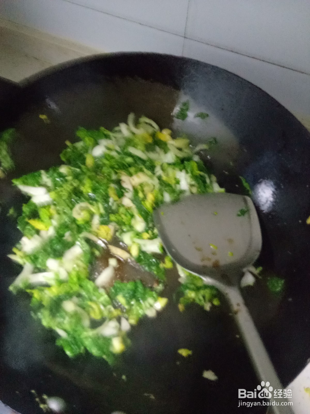 青菜鸡蛋火腿肠米饭