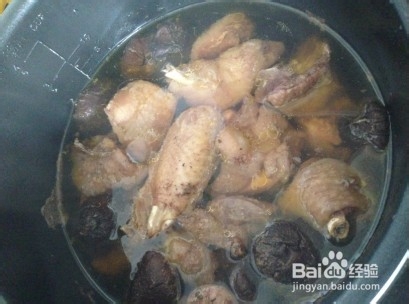 香菇鸡肉汤的做法