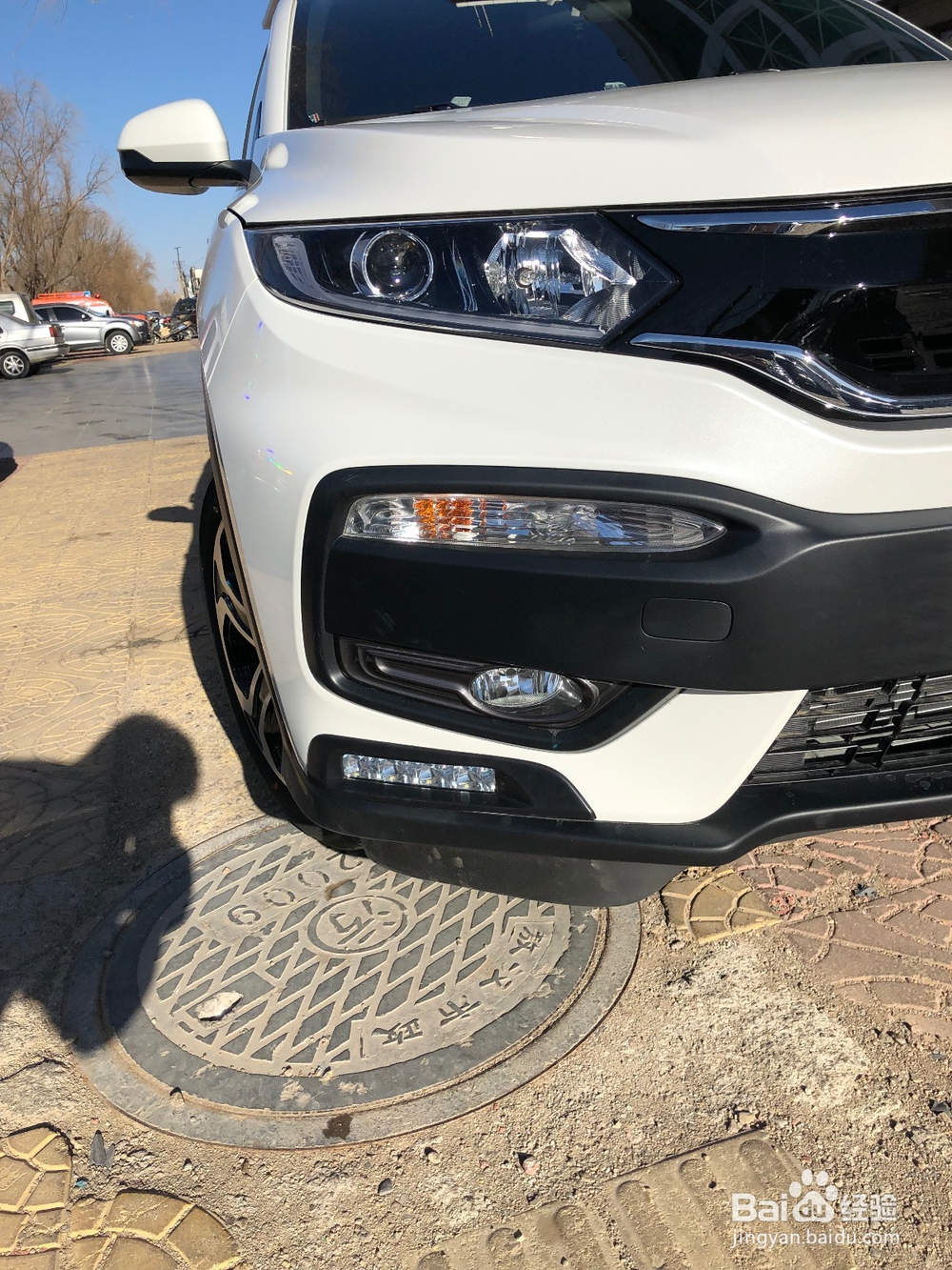 本田XRV原厂4S店特装日行灯的安装