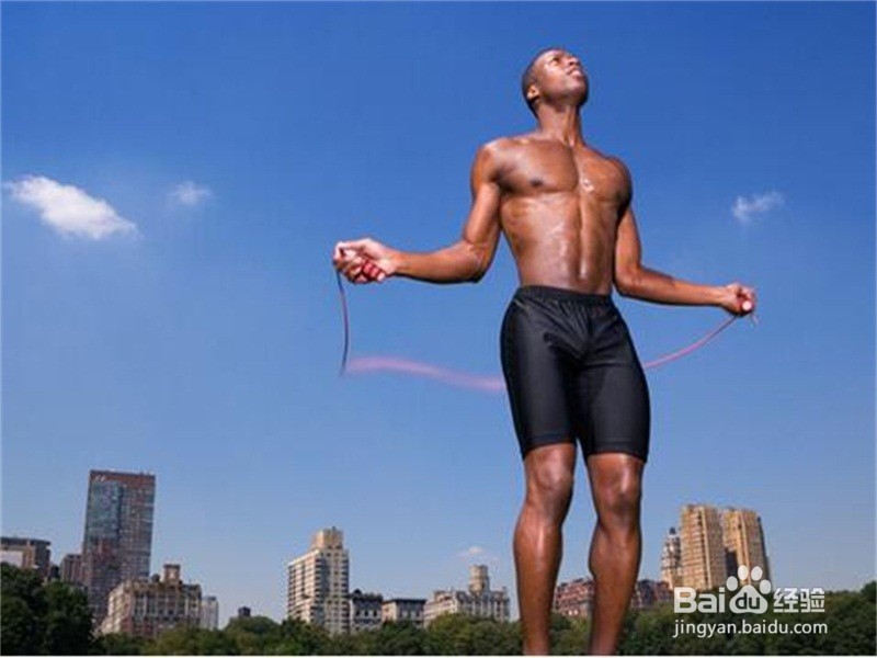 羽毛球爱好者如何提高步伐的移动速度