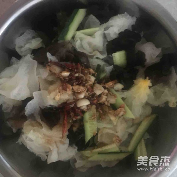 凉拌双耳的做法