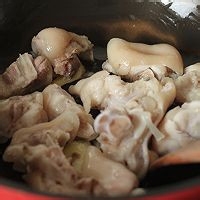 黄豆焖猪蹄人间美味