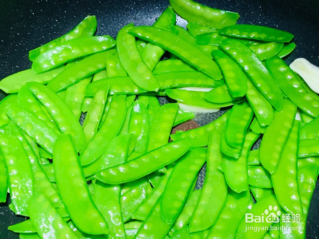 荷兰豆炒牛筋丸的做法