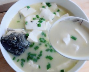 鲫鱼豆腐汤的做法