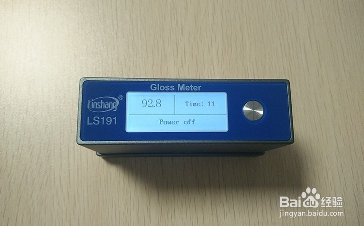 便携式光泽度计测量木材桌面