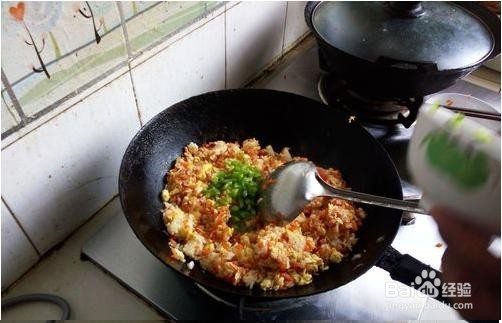 鸡蛋炒米饭(蛋炒饭)