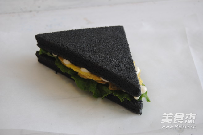 竹炭三明治的做法