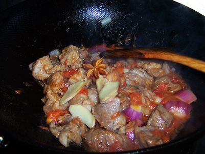 红萝卜和西红柿牛肉能一起吃吗