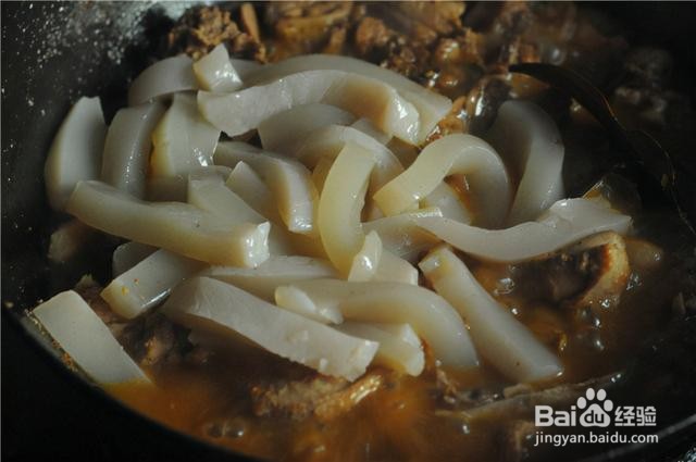 家庭自制魔芋烧鸭