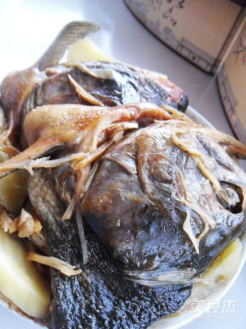 煎蒸咸鱼头的做法