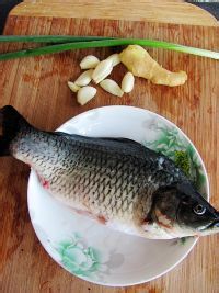 怎么做红烧鲫鱼好吃