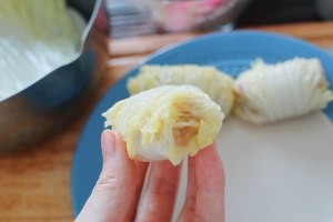 娃娃菜油炸鸡肉步骤