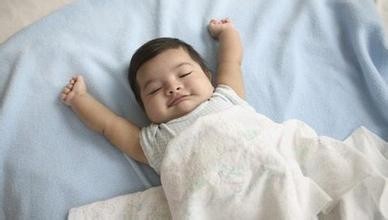 <b>四五个月的宝宝如何睡整觉</b>