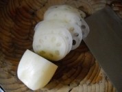 蒜蓉菜心拌茄汁藕片--做法