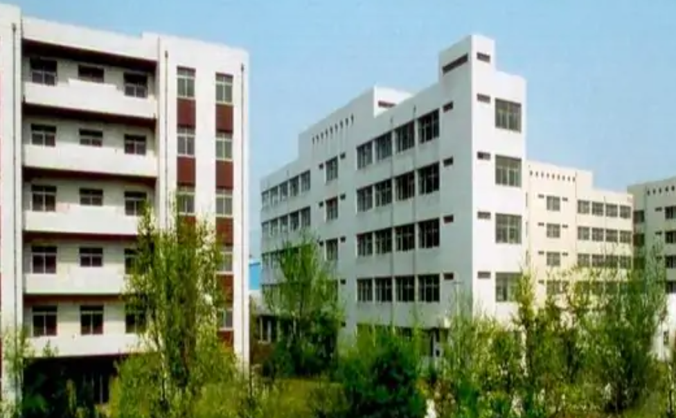 大连翻译学院还有吗