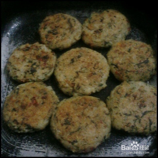 抢着吃的腊肉野蒿子粑粑