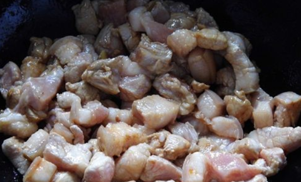 如何做土豆红烧肉窍门