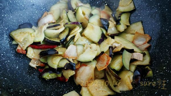 茄茄葱香肉酱面