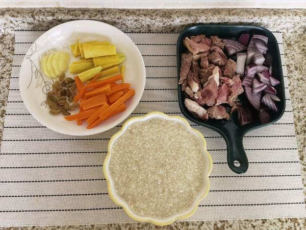 新疆手抓饭煲仔锅