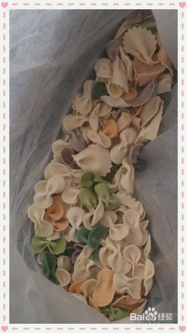 什锦蝴蝶面的做法