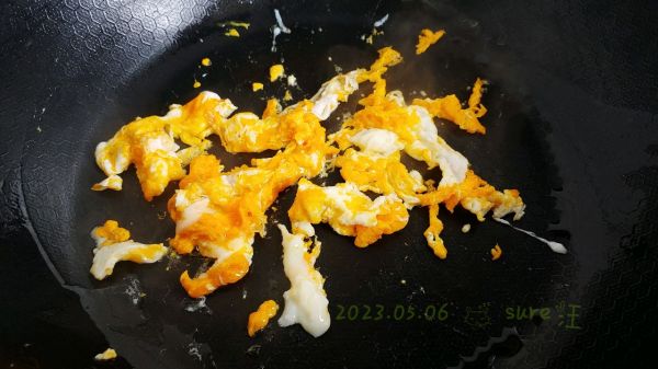 蒜辣肉酱黄瓜蛋