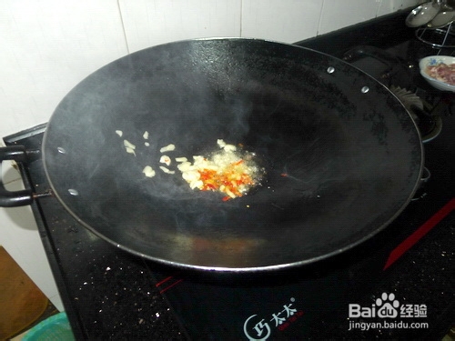 爆炒花甲怎么做，蛤蜊怎么做好吃