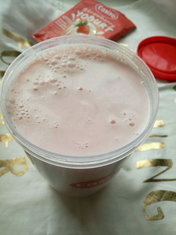 缤纷水果酸奶杯