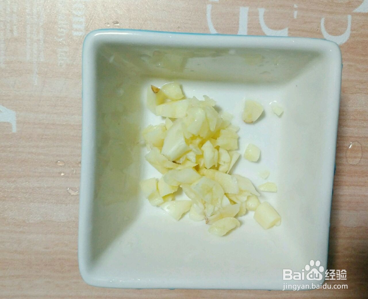 火腿拌芹菜的做法