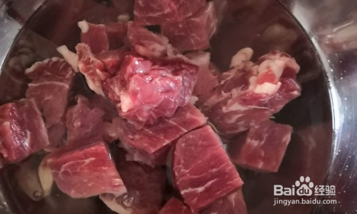 土豆炖牛肉的家常做法