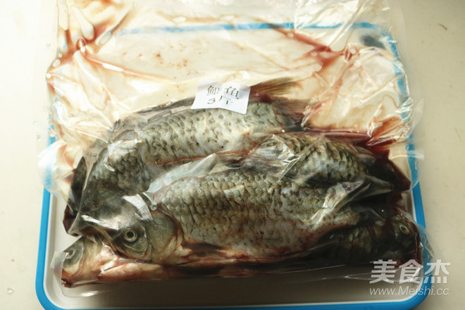 香酥鲫鱼的做法