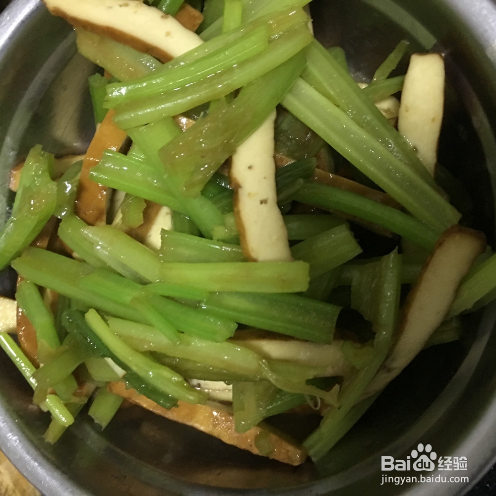 家常菜之肉炒香芹的个人做法