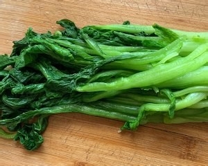 如何制作猪肉小白菜