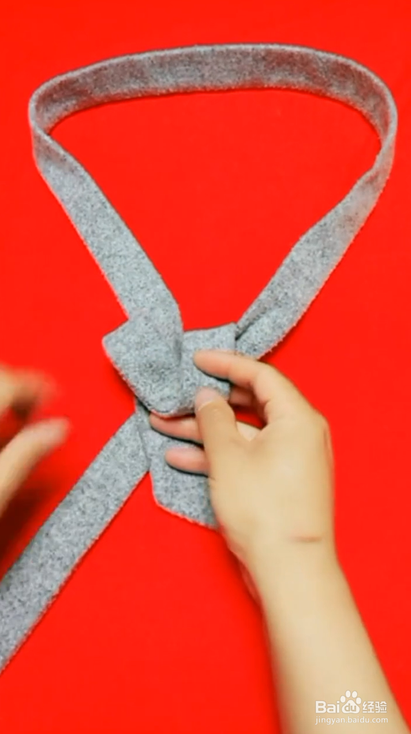 如何打一个美观的蝴蝶结？