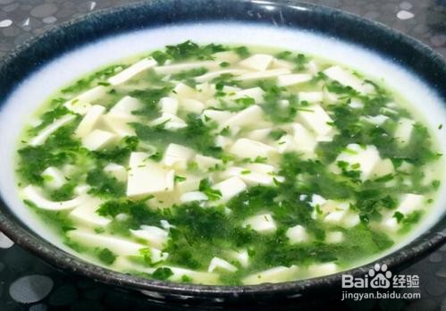 嫩豆腐荠菜汤