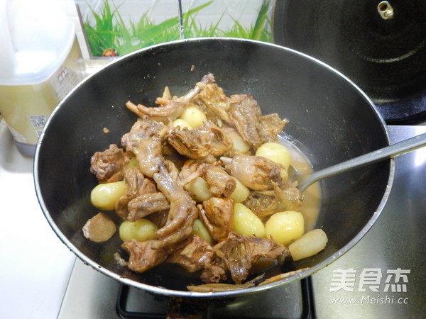 小土豆烧鸡的做法