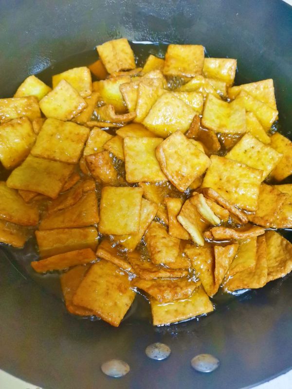 自制青花椒口味小米锅巴