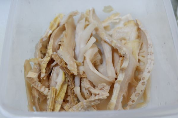 笋干腊肉炖豆腐