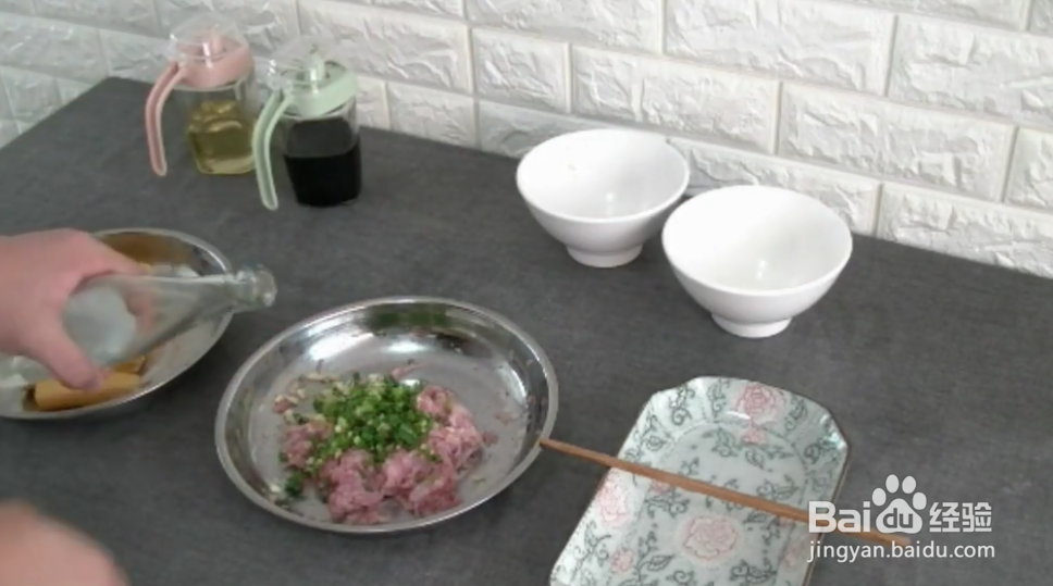 美食:酿豆腐,豆腐裹肉做法,清蒸油炸都可以