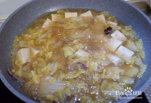 五花肉炖白菜冻豆腐怎么做好吃？