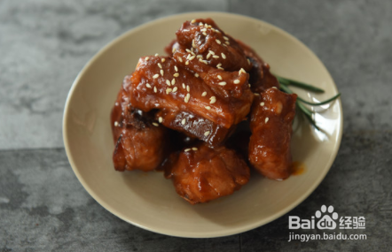 如何自制美味的芝麻排骨