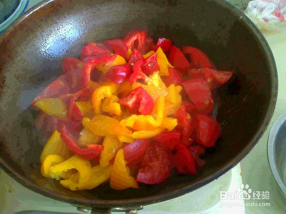 #美食#老年人怎样用西红柿焖大辣椒