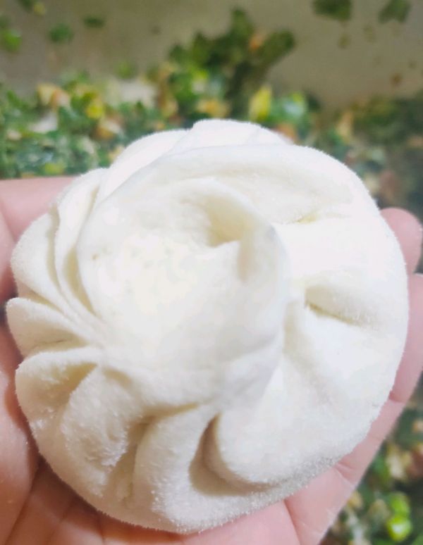 猪肉荠菜馅包子