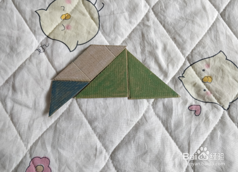用九巧板怎么拼一只大嘴野猪呢