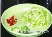 西兰花两吃之---【兰花梗炒肉】