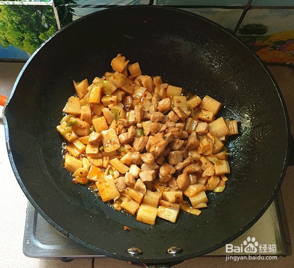 如何自制莲藕炒肉丁