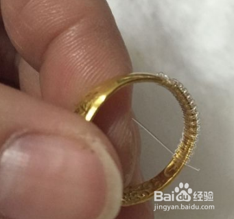 如何挑选婚戒