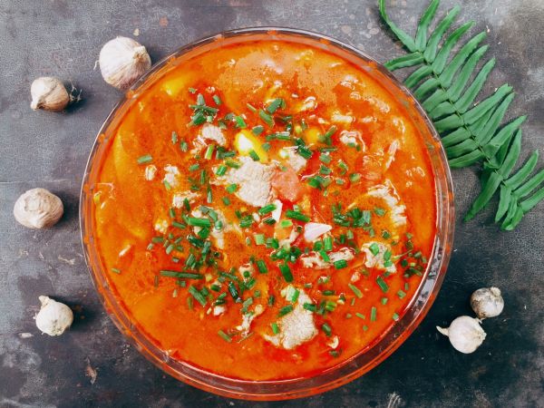 番茄浓汤牛肉米线