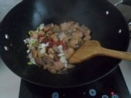 清香辣味土豆烧鸡块的做法