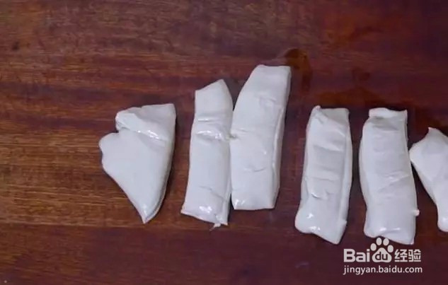 奶奶自制的香酥葱油饼，外酥里嫩，香飘四溢