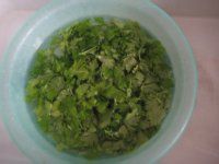 拌芹菜叶的做法